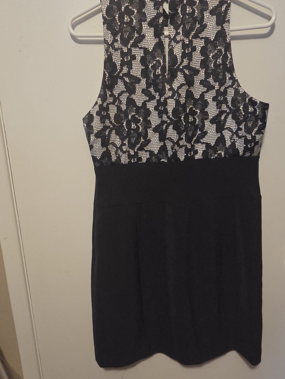 Black and White Lace Bodice Sheath Dress